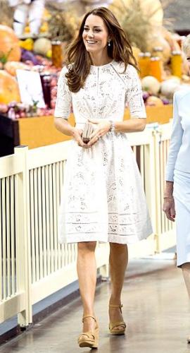 La PRINCESSE FASHION qui PIQUE les LOOKS de KATE