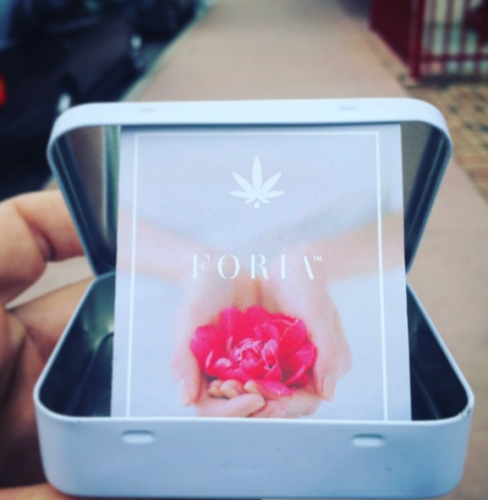 Des TAMPONS au CANNABIS pour SOULAGER les DOULEURS des RÈGLES