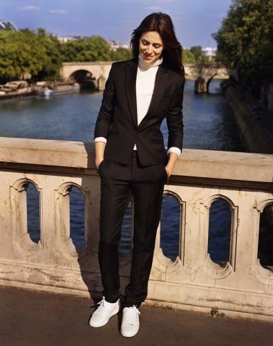 Les BASIQUES mode de CHARLOTTE GAINSBOURG