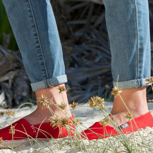 Tongs vs. Espadrilles : LE DILEMME !