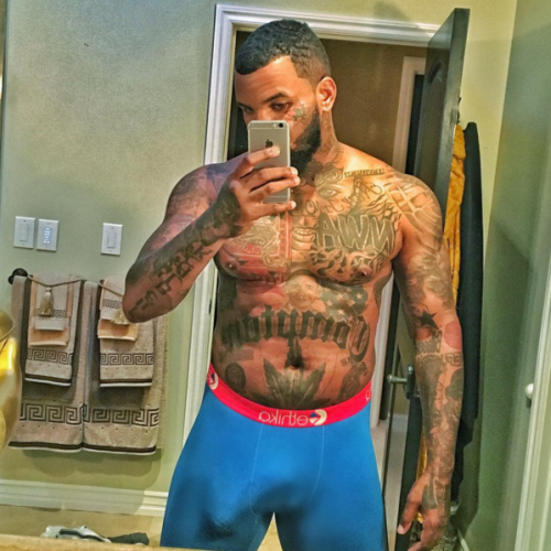 Le rappeur THE GAME et son caleçon (trop) MOULANT