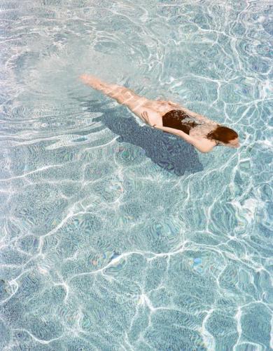 DEVINEZ COMBIEN de LITRES de PIPI il y a dans une PISCINE ?