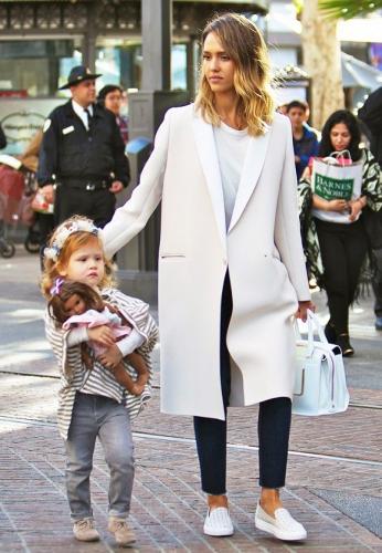 Les CÉLÉBRITÉS travaillent le CHEVEU de leur enfant pour sortir LOOKÉES !