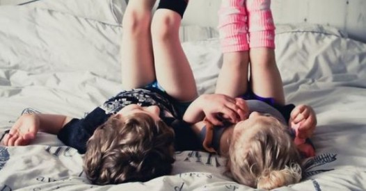 7 CHOSES qui prouvent que vous avez grandi avec un GRAND FRÈRE