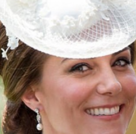 KATE MIDDLETON : la ROBE TOUT en TRANSPARENCE