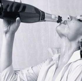 Avant de partir à l'ÉTRANGER, prenez l'APÉRO !