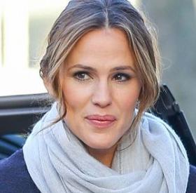 La FILLE de JENNIFER GARNER est le SOSIE de sa MAMAN !