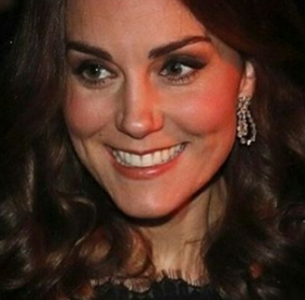 KATE MIDDLETON : coucou mini BABY BUMP !
