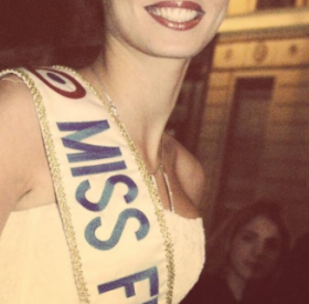 Cette MISS s'est MARIÉE et sa BAGUE est SUBLIIIIIIIIME !