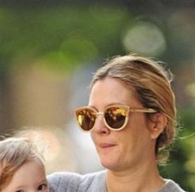 DREW BARRYMORE : sa FILLE de 4 ANS porte des TALONS HAUTS !