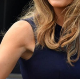 Cette PREMIÈRE DAME est accusée d'avoir un DOUBLE !