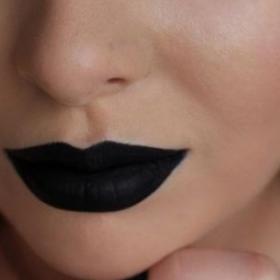 ROUGE A LÈVRES : la COULEUR SURPRENANTE qui fait la TENDANCE cet ÉTÉ