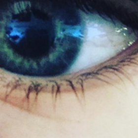 NOUVELLE TENDANCE POUR LES CILS : Ultra cool ou terrifiant ?