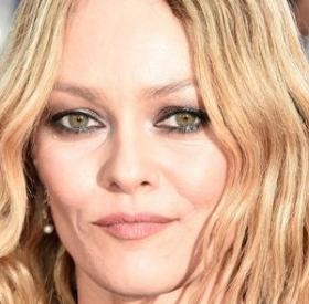CHOC : VANESSA PARADIS en COUPLE de NOUVEAU ?!