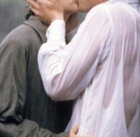 Hiiiii ! Cette COMÉDIE ROMANTIQUE culte devient une SÉRIE !