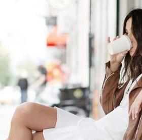 7 PHRASES à se répéter en BOUCLE si on ne part pas en VACANCES