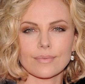 CHARLIZE THERON : en COUPLE avec l'EX de HALLE BERRY