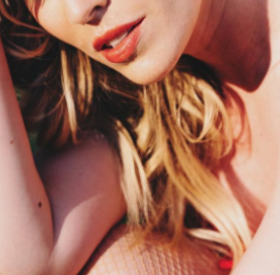 Cette CHANTEUSE star des années 2000 est ENCEINTE !