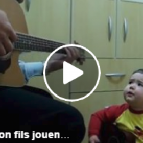 Le DUO HILARANT d'un PAPA et son BÉBÉ à la GUITARE !