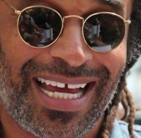 La FILLE de YANNICK NOAH en COUPLE avec cette STAR DU PSG ?!?!!?