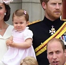 FAMILLE ROYALE : leur ROUTINE MORNING INSOLITE