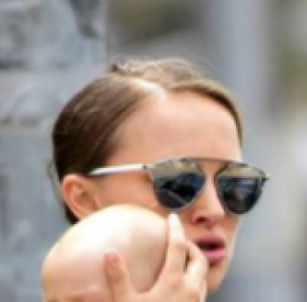 NATALIE PORTMAN : première SORTIE avec BÉBÉ !