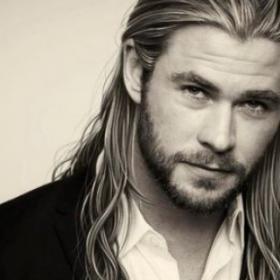 Vous allez (encore plus) ADORER CHRIS HEMSWORTH