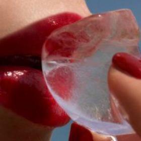 ASTUCES SIMPLES pour des lèvres PULPEUSES