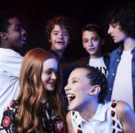 STRANGER THINGS : un NOUVEAU COUPLE totalement DINGUE ?!
