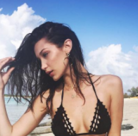 « RIBCAGE BRAGGING » : le nouveau THIGH GAP morbide et DANGEREUX !