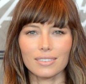 La NOUVELLE COUPE de JESSICA BIEL qui AFFOLE