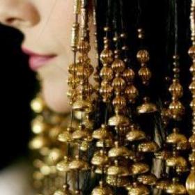 DINGUE : DÉCOUVREZ le SEX-TOY AHURISSANT de CLÉOPÂTRE !