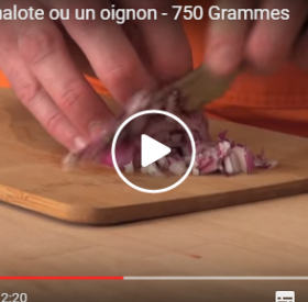 L'ASTUCE MAGIQUE pour ÉMINCER un OIGNON !
