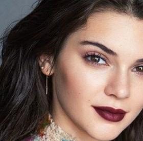 KENDALL JENNER BOIT de la SALIVE D'OISEAUX et du SPERME de MORUE !