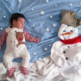 Elle met en scène les siestes de son bébé et c'est FEERIQUE