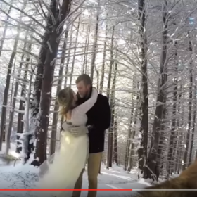 Leur CHIEN filme leur MARIAGE