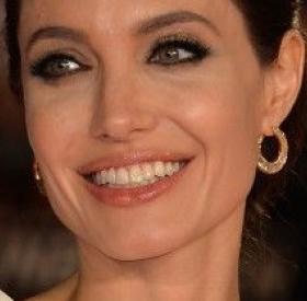 ANGELINA JOLIE : la PHOTO qui CHOQUE l'ANGLETERRE