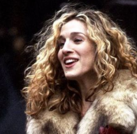 SJP plus CARRIE que jamais dans une robe ÉBLOUISSANTE ! #AieMesYeux 