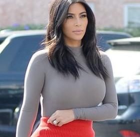 KIM KARDASHIAN dévoile des PHOTOS INÉDITES de son FILS !