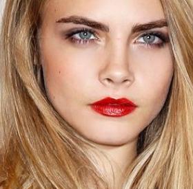 CARA DELEVINGNE a fait l'amour dans cet ENDROIT DINGUE !!