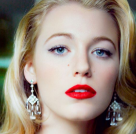 BLAKE LIVELY est TOTALEMENT MÉCONNAISSABLE