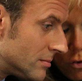 BRIGITTE MACRON balance : MANU ne veut PAS qu'on TOUCHE à ses LIVRES
