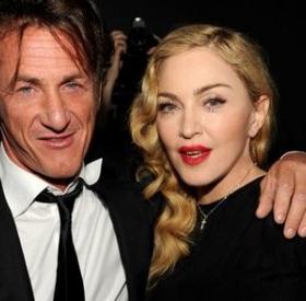 MADONNA et SEAN PENN : leurs JEUX SEXUELS sur SCÈNE !