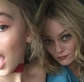 DEPP-PARADIS : défilé en FAMILLE chez CHANEL