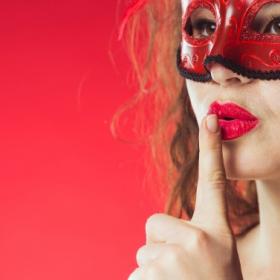 Discrétion et liberté : pourquoi la boutique coquine en ligne séduit ?