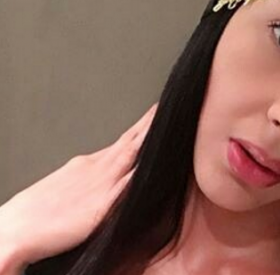 Elle se TRANSFORME pour avoir un CORPS PARFAIT (et c'est la CATA)