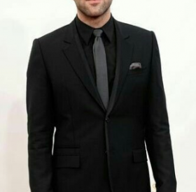 FIANÇAILLES SURPRISE pour cet ACTEUR STAR ?