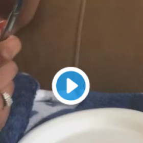 VIDÉO : elle explique le SEXE avec un CITRON et un COUTEAU et c'est TERRIFIANT ! (et hilarant)