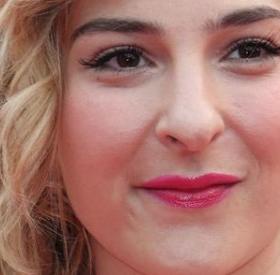 MARILOU BERRY : la PHOTO TOPLESS que l'on ATTENDAIT PAS ! #MaisQu'OnAEuQuandMême