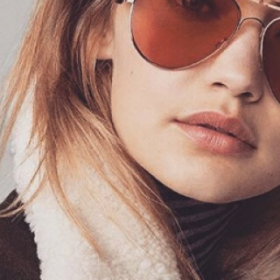 GIGI HADID : le TOP répond aux CRITIQUES sur son POIDS